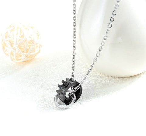 King & Queen Couples Necklace Set - FREE Engraving!