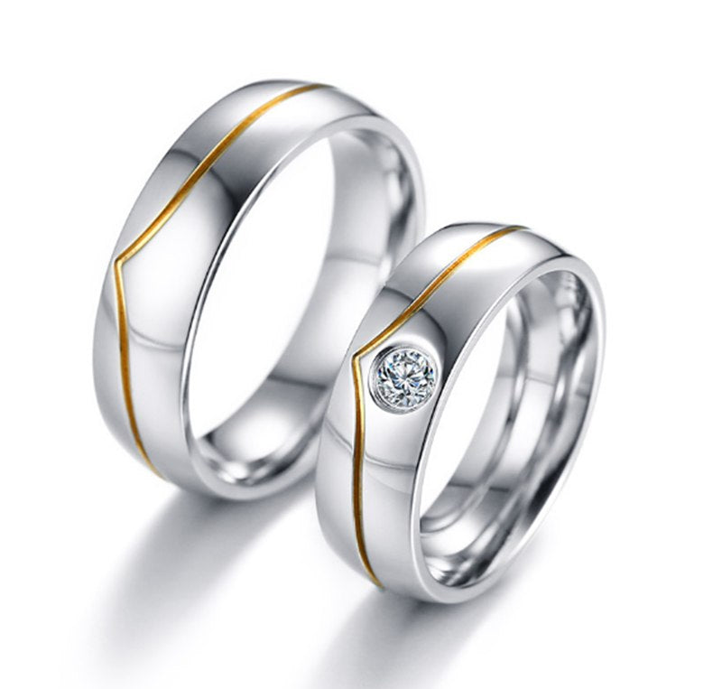 Simple Gold Line Couples Ring Set